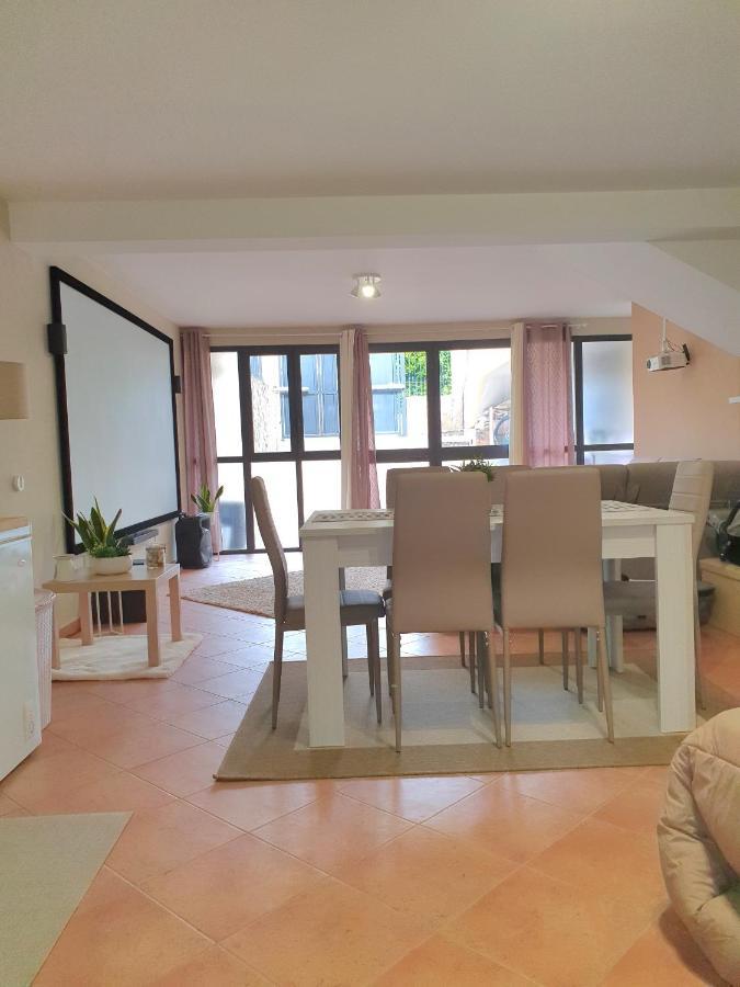 Casa Vacanza A 11 Km Dall'Aeroporto Di Palermo Carini Exteriör bild