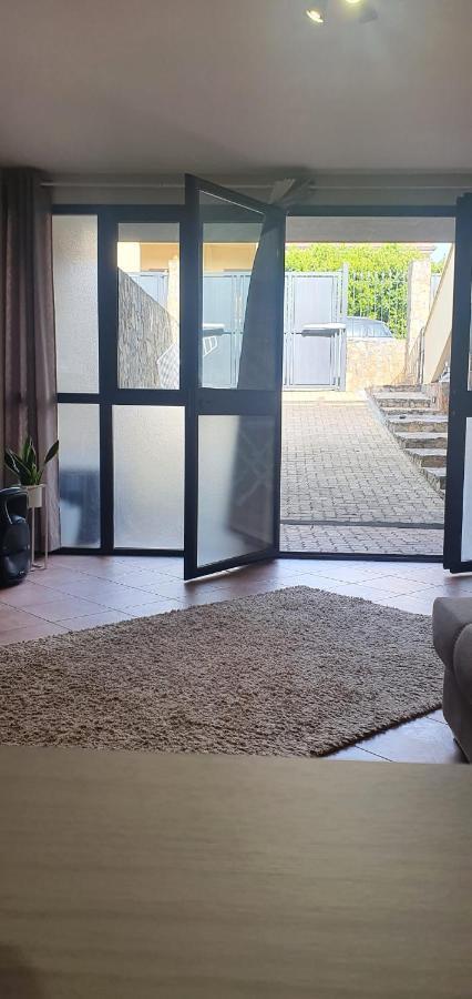 Casa Vacanza A 11 Km Dall'Aeroporto Di Palermo Carini Exteriör bild