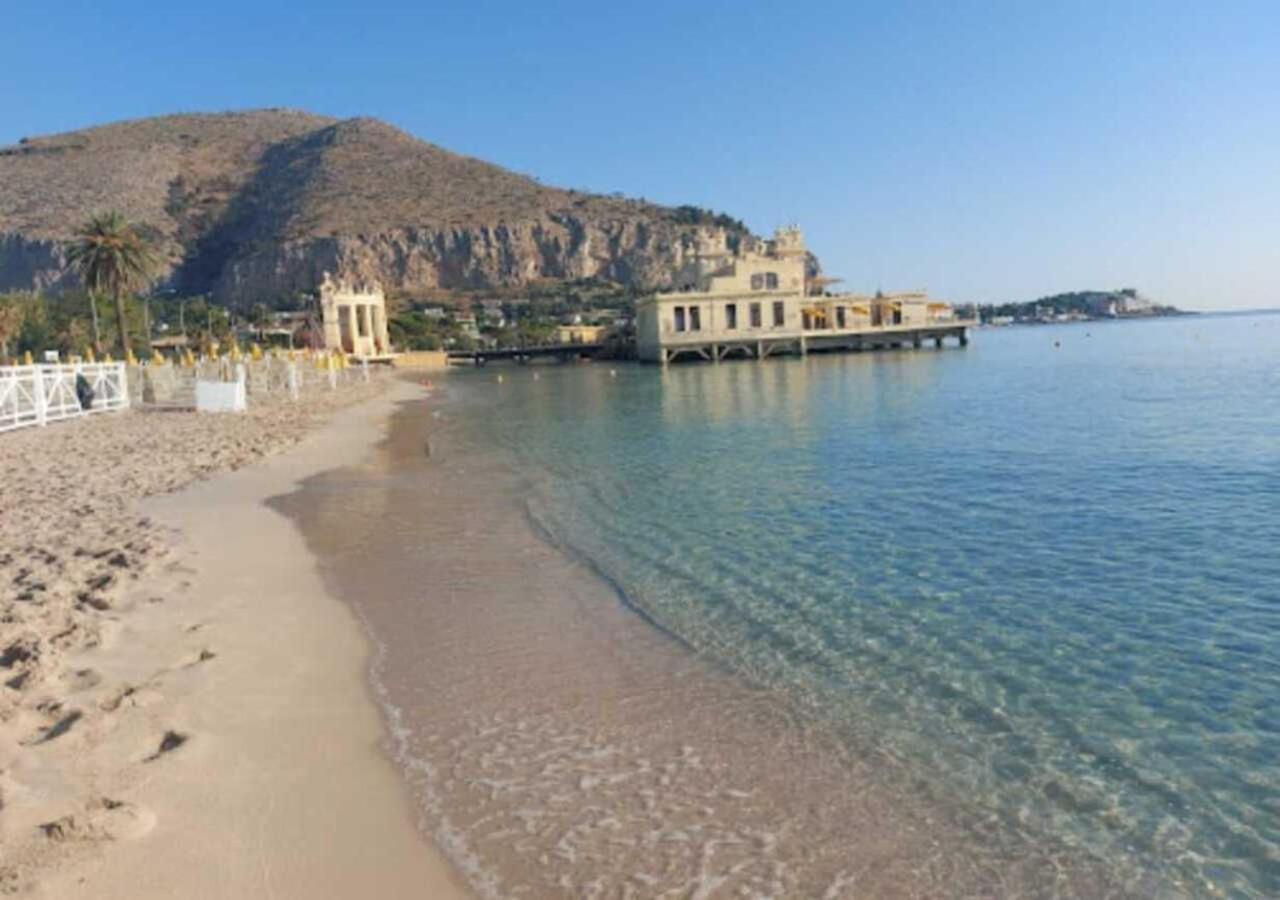 Casa Vacanza A 11 Km Dall'Aeroporto Di Palermo Carini Exteriör bild